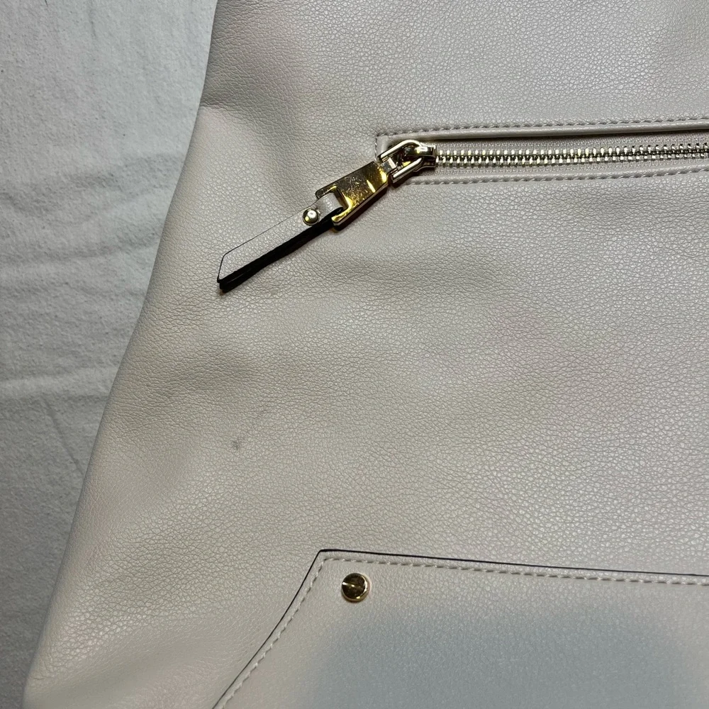 INC International White Leather Tote Bag with‎ Gold Accents - Picture 2 of 13